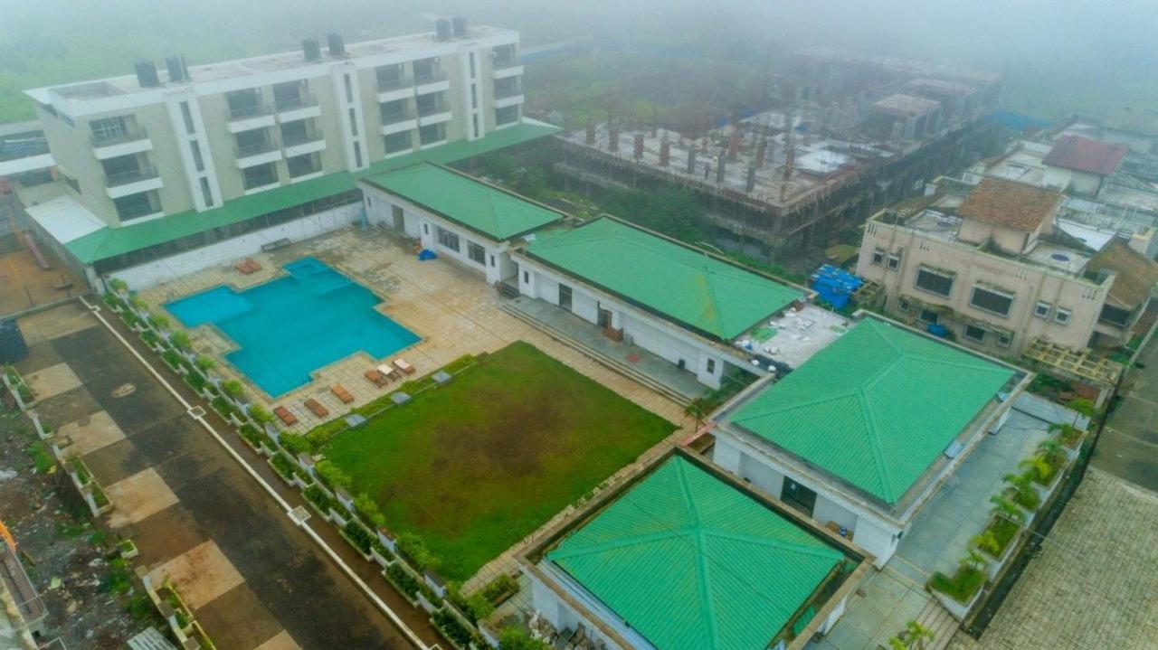 The Retreat-Glasshouse Bungalow 이가트푸리 외부 사진